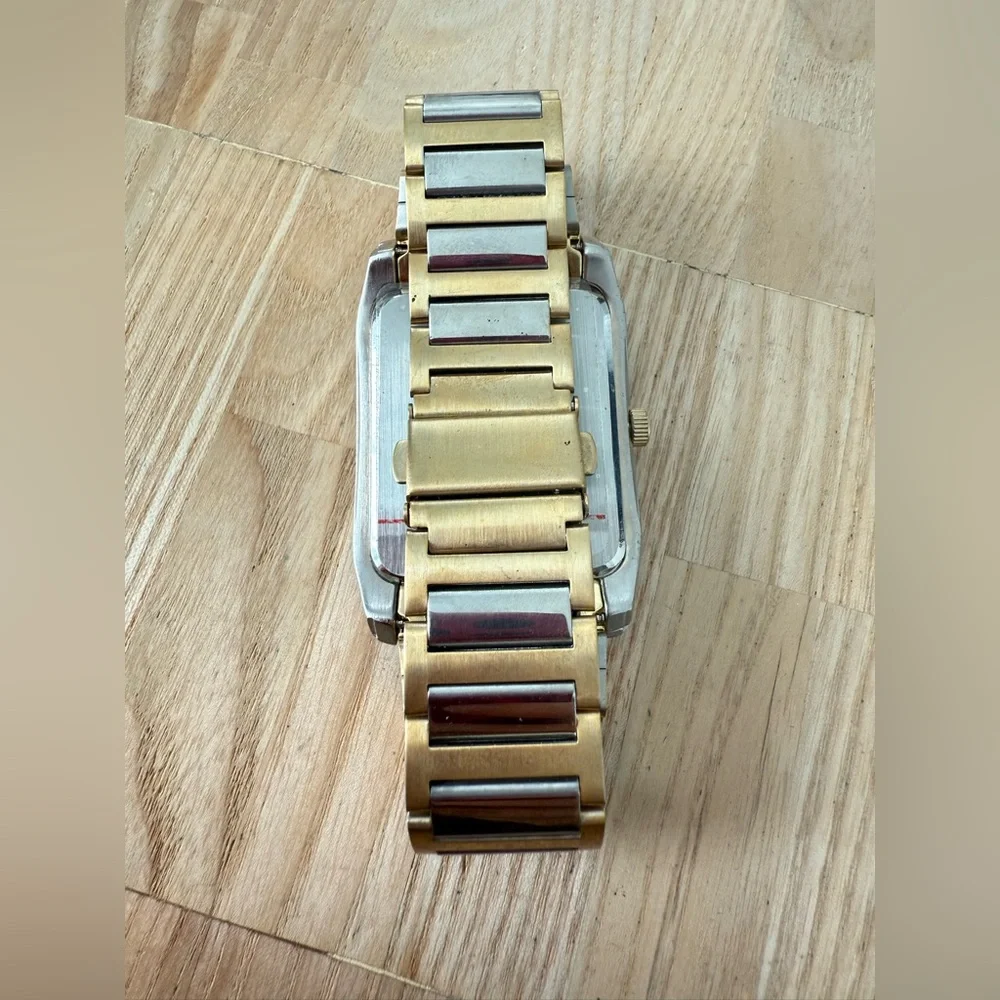 Unbranded mens rectangular two tone watch NEW BATTERY